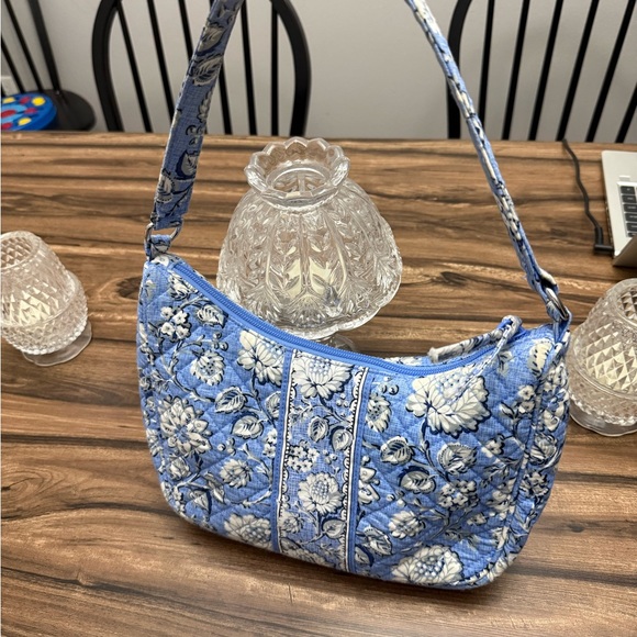 Vera Bradley Blue Floral Crossbody Bag - Picture 4 of 9